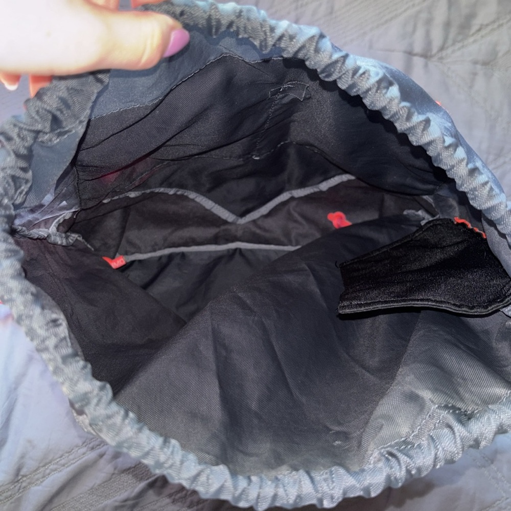 UA Drawstring Bag - Picture 4 of 4